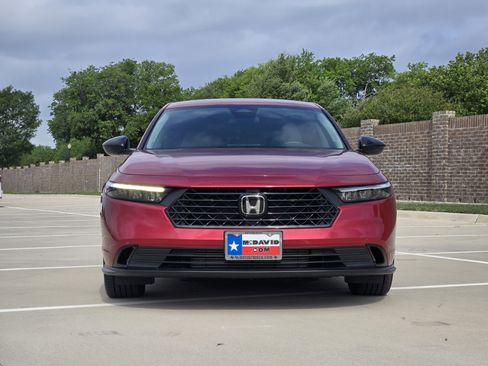 Certified 2025 Honda Accord SE image 2