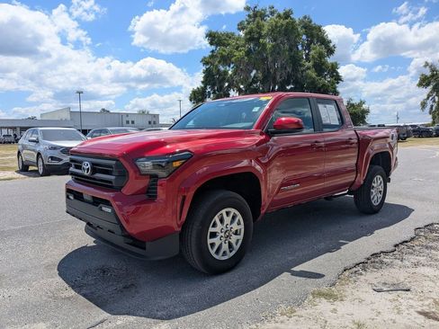 Used 2025 Toyota Tacoma SR5 RWD image 7