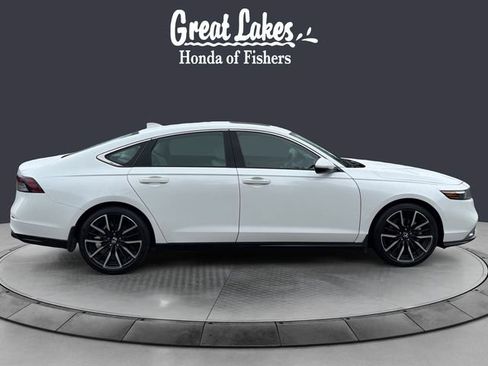 Used 2023 Honda Accord Touring image 6
