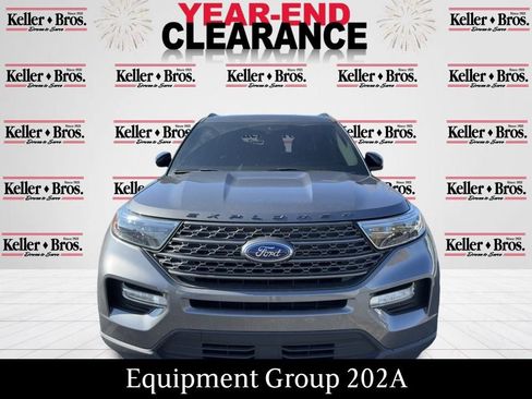 Used 2022 Ford Explorer XLT w/ Equipment Group 202A image 2