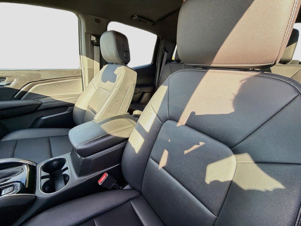 Used 2023 GMC Canyon Elevation w/ Elevation Premium Package AWD/4WD image 11