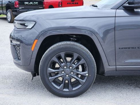 New 2026 Jeep Grand Cherokee L Limited AWD/4WD image 5