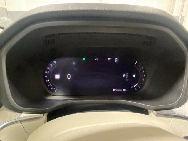 Used 2024 Volvo XC60 B5 Plus w/ Protection Package Premier AWD/4WD image 16
