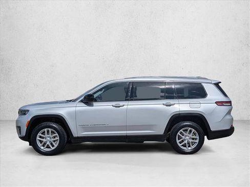 Used 2023 Jeep Grand Cherokee L Laredo w/ Luxury Tech Group I AWD/4WD image 8