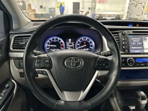 Used 2016 Toyota Highlander Limited image 15