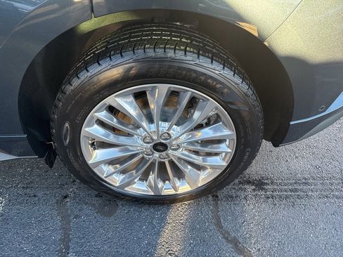 Used 2022 Ford Edge Titanium w/ Equipment Group 301A image 10