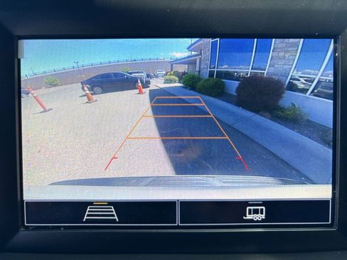 Used 2022 Chevrolet Suburban LS image 20