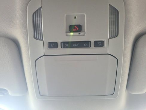 Used 2024 Toyota Highlander LE image 31