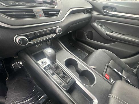 Used 2022 Nissan Altima 2.5 SV image 19