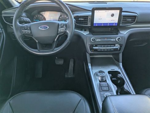 Used 2020 Ford Explorer XLT w/ Equipment Group 202A image 17