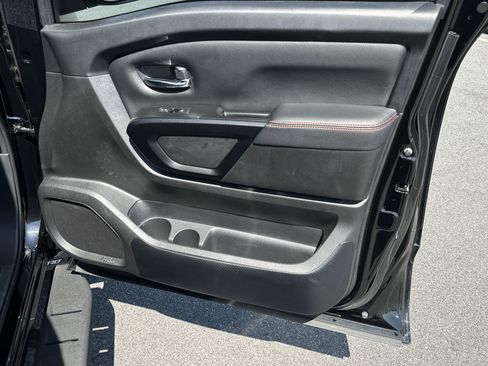 Used 2024 Nissan Titan PRO-4X w/ Pro-4x Convenience Package image 15