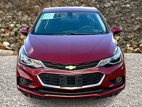 Used 2018 Chevrolet Cruze LT w/ Convenience Package image 3