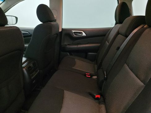 Used 2019 Nissan Pathfinder S AWD/4WD image 18