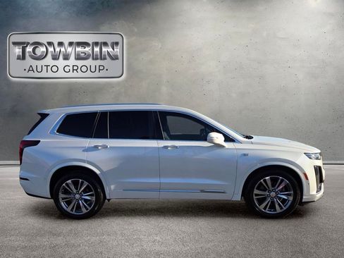 Used 2020 Cadillac XT6 Premium Luxury w/ Platinum Package FWD image 3