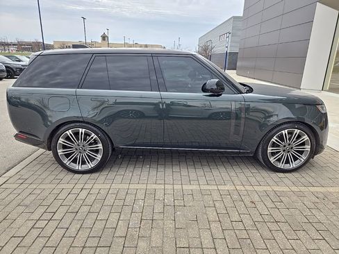 Used 2023 Land Rover Range Rover SE image 4
