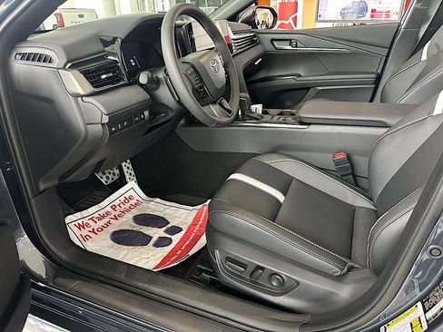 New 2026 Toyota Camry SE image 7