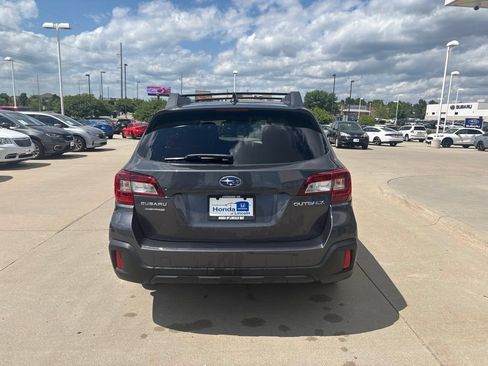Used 2019 Subaru Outback 2.5i Limited AWD/4WD image 6