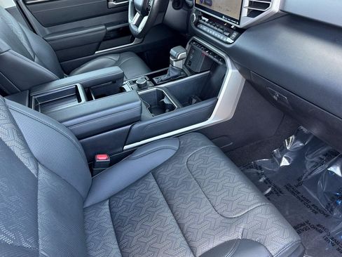 Used 2024 Toyota Tundra Limited AWD/4WD image 25