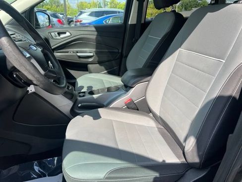 Used 2015 Ford Escape SE FWD image 19