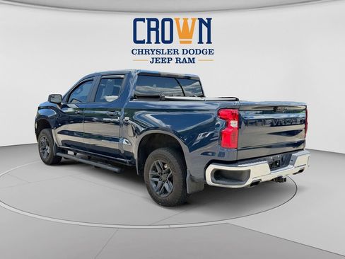 Used 2022 Chevrolet Silverado 1500 LT AWD/4WD image 5
