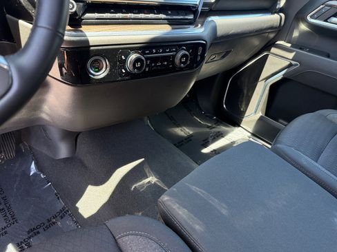 Used 2023 Chevrolet Silverado 1500 LT RWD image 13