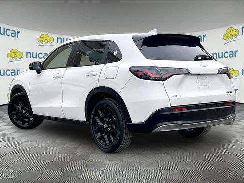 Used 2023 Honda HR-V Sport image 4