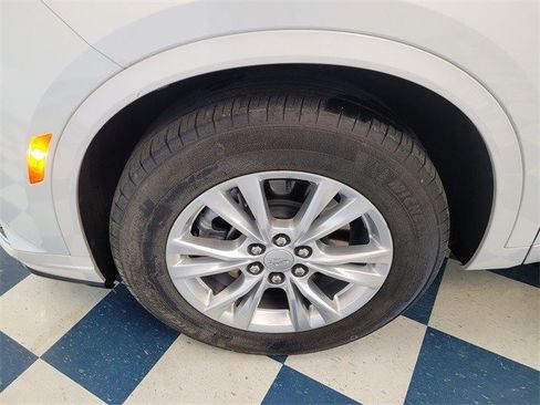 Certified 2024 Cadillac XT6 Luxury image 10