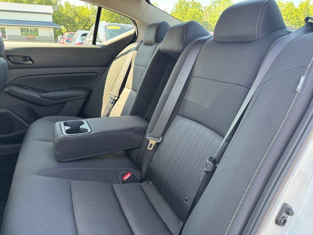 Used 2025 Nissan Altima 2.5 S FWD image 29