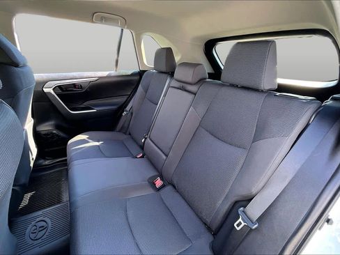 Used 2024 Toyota RAV4 LE AWD/4WD image 19