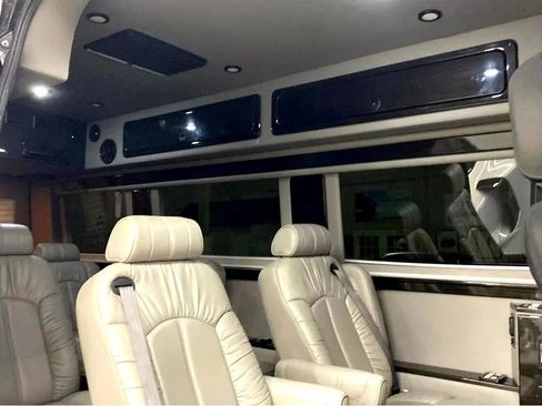 Used 2016 Mercedes-Benz Sprinter 2500 image 10