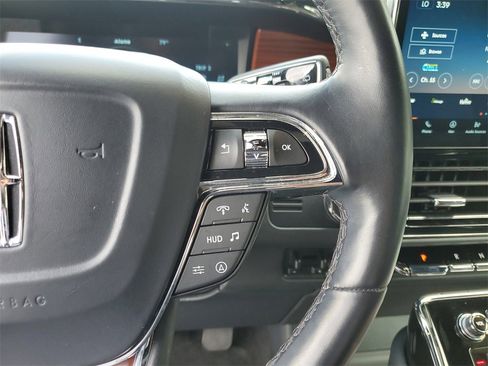 Certified 2022 Lincoln Navigator L Reserve image 25