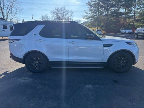 Used 2019 Land Rover Discovery SE image 7