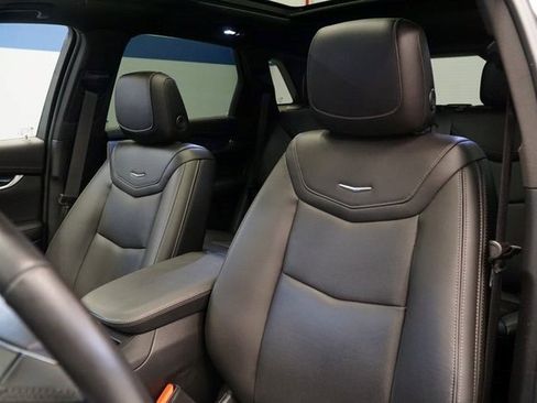 Certified 2022 Cadillac XT5 Premium Luxury image 15