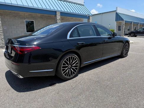 Used 2022 Mercedes-Benz S 580 4MATIC Sedan w/ Rear Seat Package image 8
