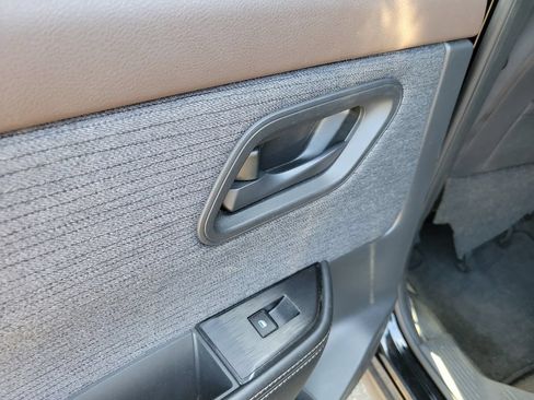 Used 2021 Nissan Rogue S FWD image 17