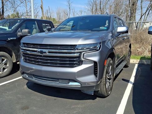 Used 2021 Chevrolet Tahoe LT w/ Luxury Package image 4