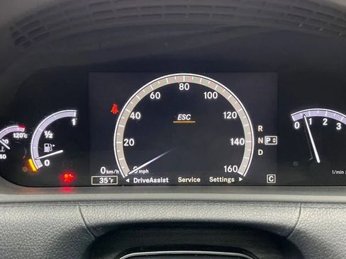 Used 2010 Mercedes-Benz CL 550 4MATIC image 28