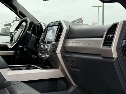 Used 2022 Ford F350 Lariat w/ Lariat Ultimate Package AWD/4WD image 16