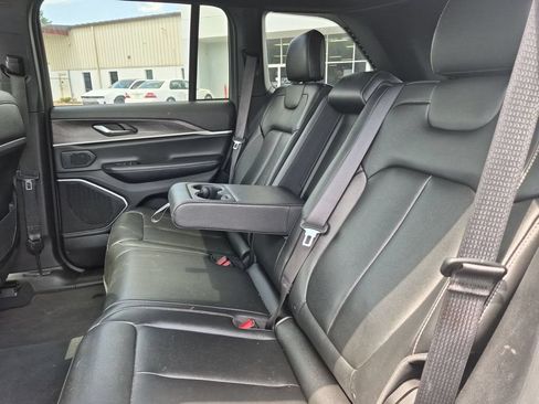 Used 2024 Jeep Grand Cherokee Limited 4xe AWD/4WD image 32