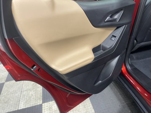 Used 2025 Chevrolet Equinox ACTIV w/ Safety and Technology Package image 15