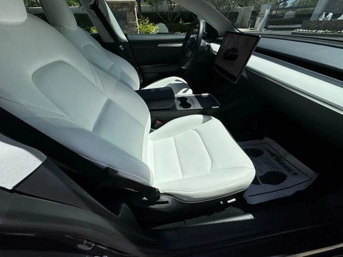 Used 2023 Tesla Model 3 Standard Range RWD image 12