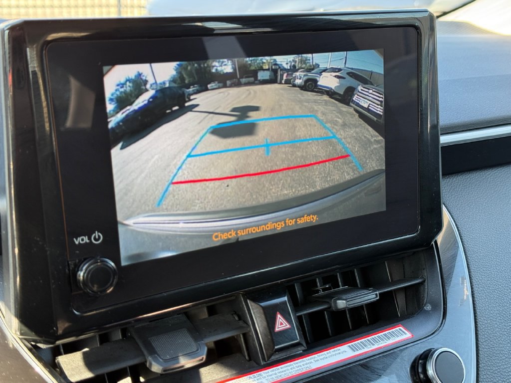 Used 2025 Toyota Corolla LE w/ LE Premium Package FWD image 34