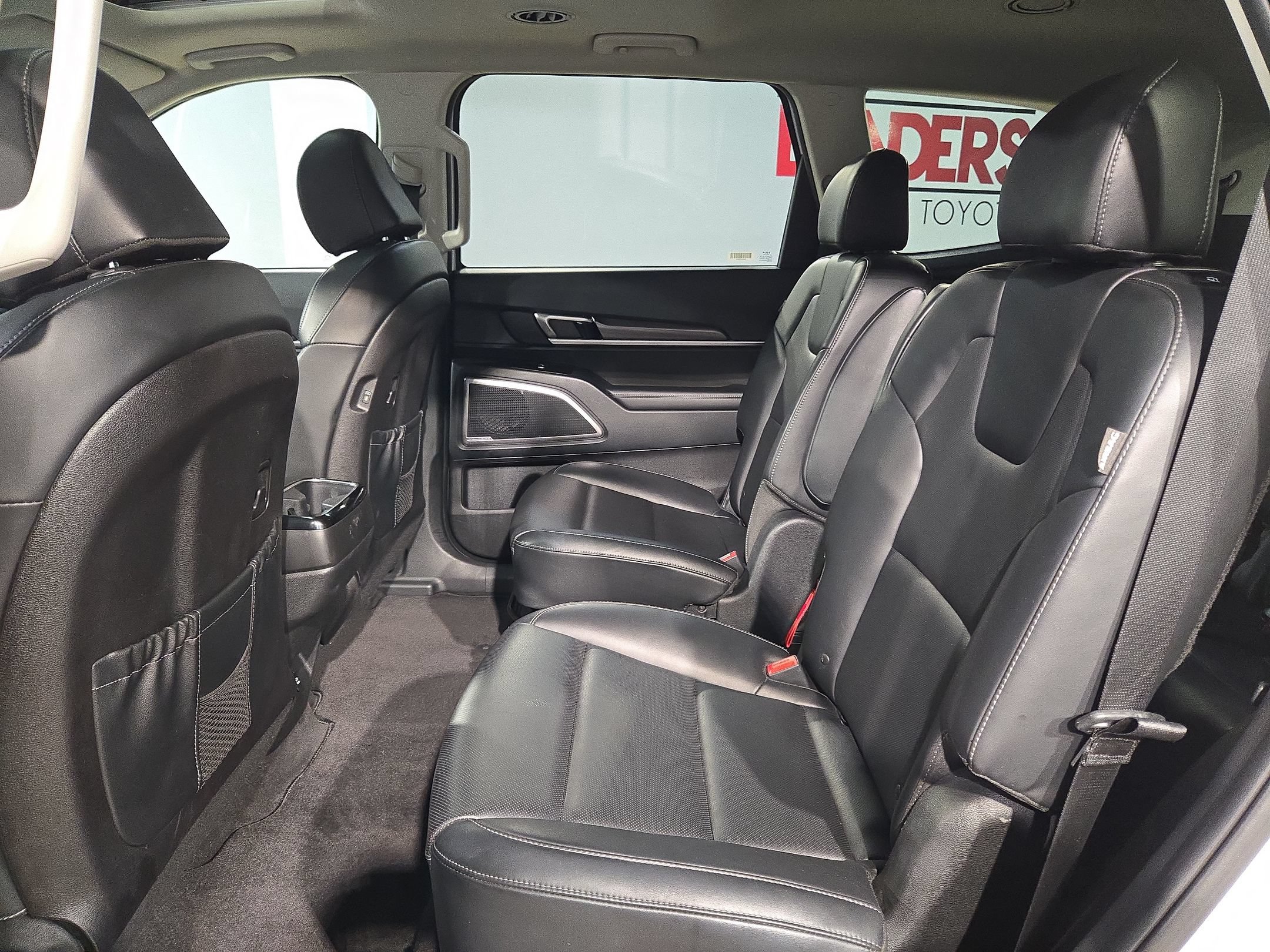 Used 2025 Kia Telluride S AWD/4WD image 36