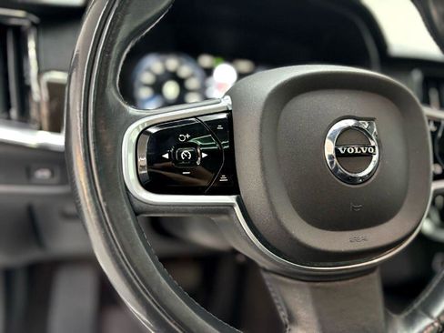 Used 2018 Volvo S90 T5 Momentum w/ Convenience Package image 18