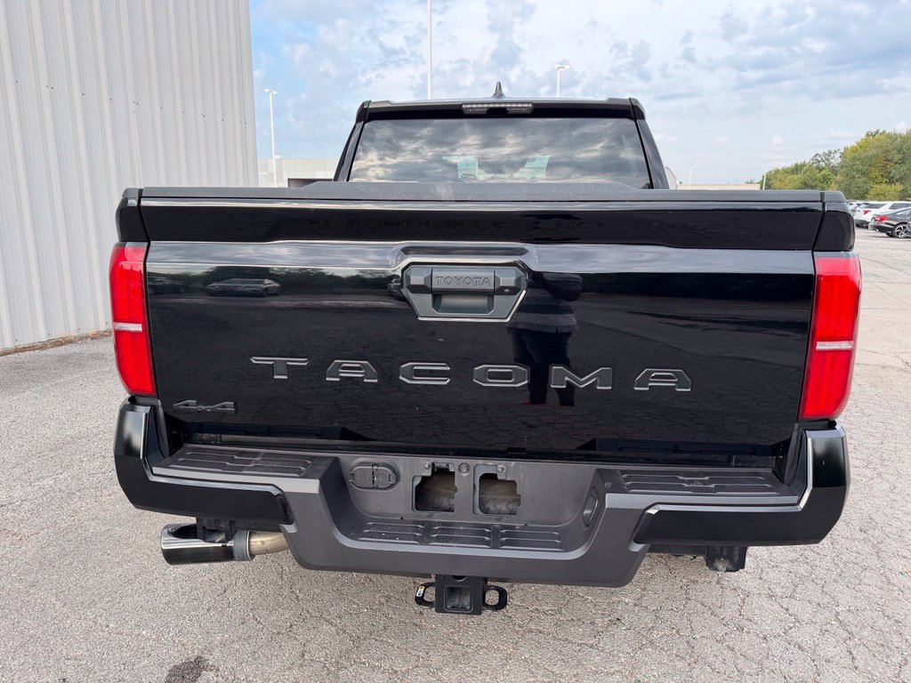 Certified 2025 Toyota Tacoma SR5 AWD/4WD image 6