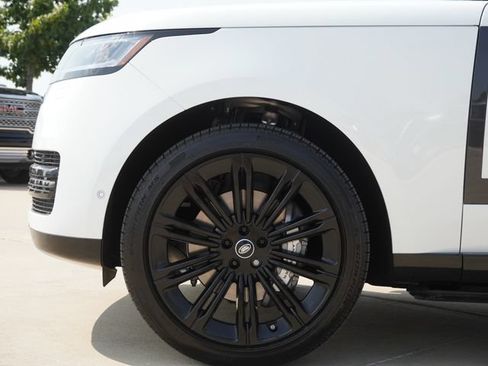 Used 2025 Land Rover Range Rover SE AWD/4WD image 5