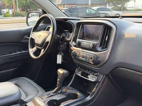 Used 2019 Chevrolet Colorado Z71 AWD/4WD image 27