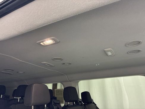 Used 2023 Ford Transit 350 XLT image 27