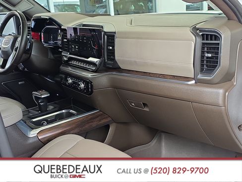 Used 2024 GMC Sierra 1500 SLT w/ SLT Premium Plus Package AWD/4WD image 32