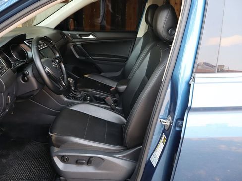 Used 2018 Volkswagen Tiguan SE AWD/4WD image 19